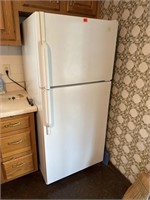 Maytag refrigerator, works great, very clean.