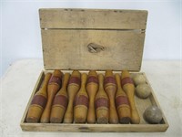 1917 WOODEN SKITTLES GAME, ORIGINAL WODDEN BOX