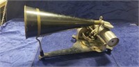(1) Antique Columbia Graphophone