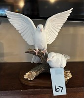 Homco Masterpiece Porcelain Dove Figurine & Stand
