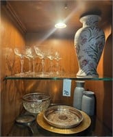 Large Vase & 2 Shelves of Decor