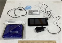 Coby tablet w/ cd holder, tablet turns on & works
