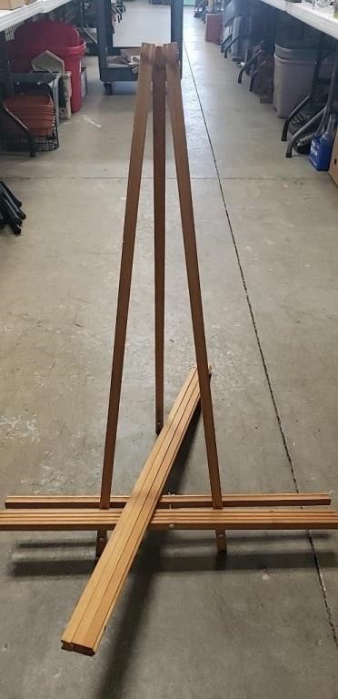 (1) Wooden Artist Easel (5' Tall)