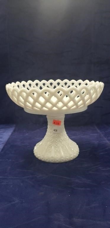 (1) Milk White Glass Round Lattice Pedestal