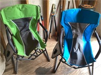 (2) fold up chairs