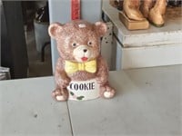 1983 Ron Gordan Bear cookie jar (chip on