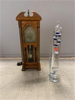 Vtg Untied Mantle Clock and Galileo Type Glass