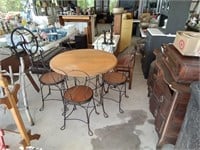 soda fountain table with 4 chairs