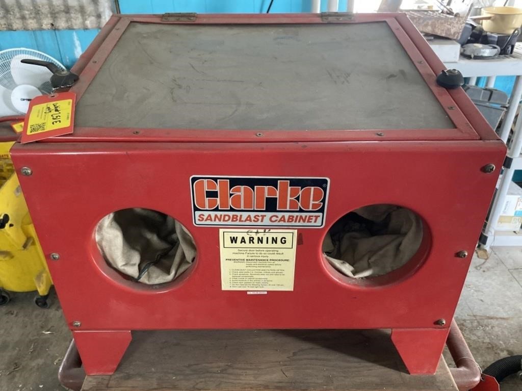 Clarke No. 050006551 Sandblast Cabinet,