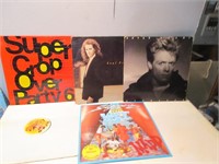 LOT  ASSORTED RECORDS / ALBUM