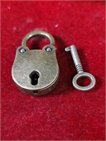 Small Copper Lock w/ Key