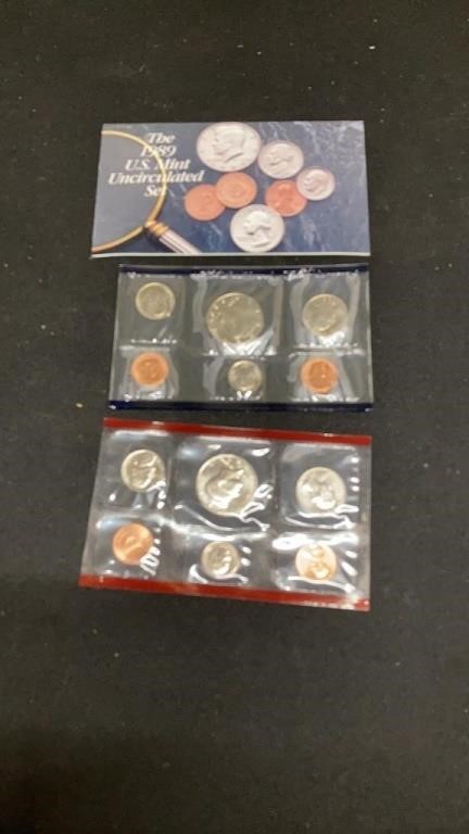 1989 US MINT UNCIRCULATED COUNT SET D AND P