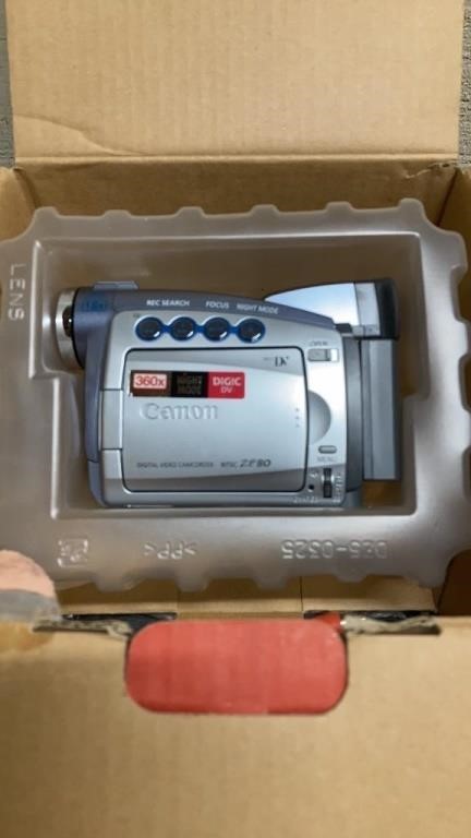 CANON ZR80 DIGITAL VIDEO CAMCORDER WITH PAPER IN