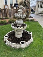 3 Tier Conrete Fountain / Planter