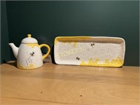 NEW Bee Tea Pot w/ Platter - 6 x 14