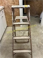 4' Step Ladder