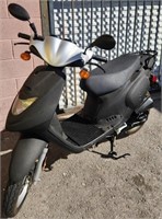 11 - TAIWAN GOLDEN BEE MOTORCYCLE  MILEAGE 31K