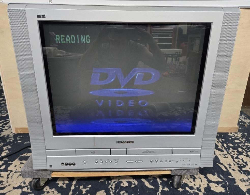 Panasonic 27" VHS/DVD/TV Combo W/Remote