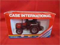 Case International Ertl 2294 tractor New.