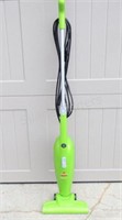 Bissell Easy Vacuum Cleaner, Model 2033E