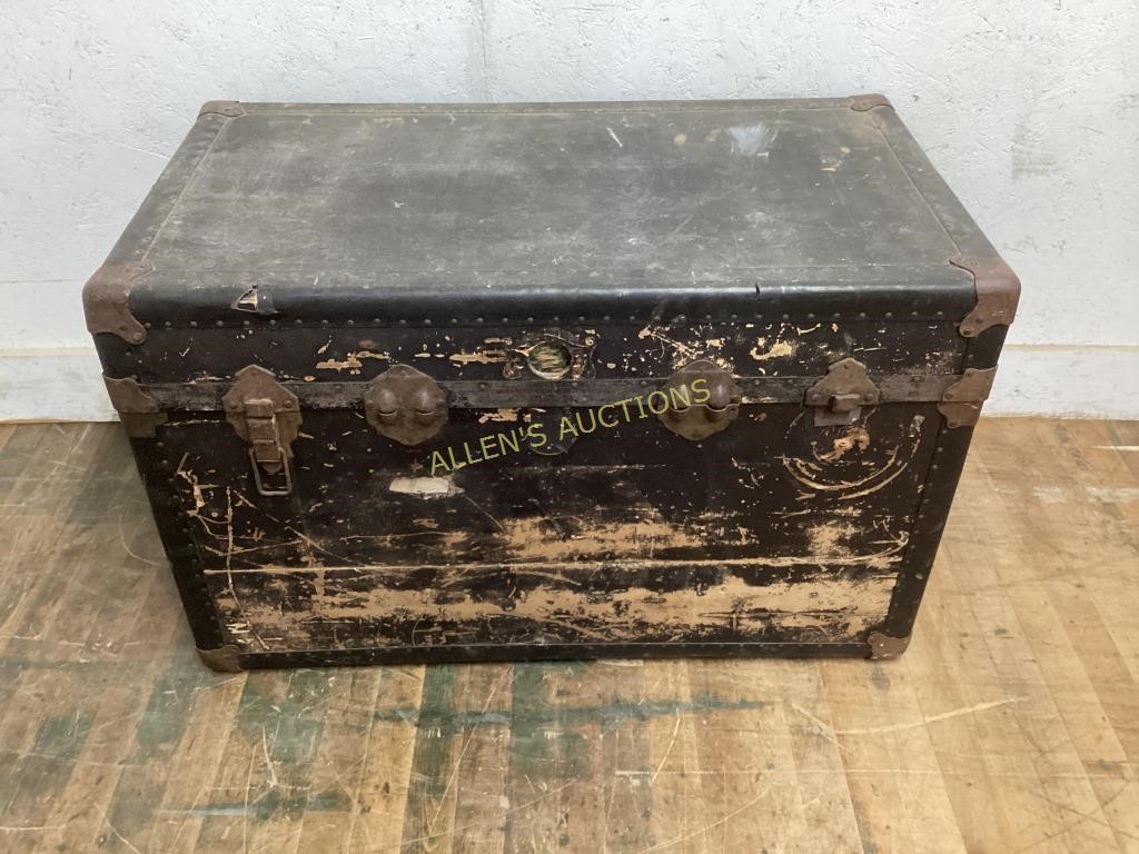EARLY TRAVEL TRUNK