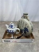 Large Chinese moon vase and blue and white