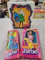 1978 Kissing Barbie and 1983 Great Shape Barbie
