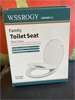 Family Toilet Seats (lot Of 2)