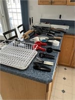 OFFSITE MELFORT : Kitchen ware items