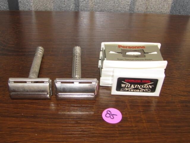 X2 Vintage Razors With 4 Packs Of Blades