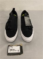 New Converse Low Top Shoes- M10.5/W12.5