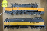 HO 2 Milwaukee Road Locomotives(No Ship)