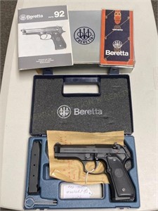 Beretta 92FS 9mm (E87292Z)