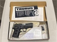 Taurus PT938C 380 (KTJ86420)