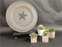 Distressed Star Plate with Easel Stand & Succulent