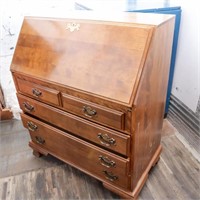 Vintage Forniture Sold As Is No Keys