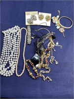 Wearable Jewelry lot