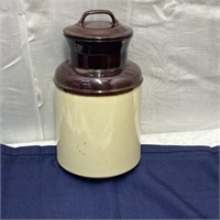 Ceramic canister with lid