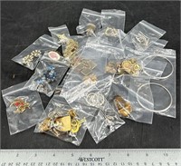 Lot Of Vintage Jewelry & Brooches