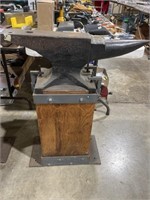 Anvil on stand 131