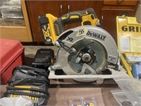 Dewalt saw with charger and two batteries