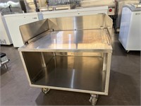 31” x 29” x 24” Stainless Equipment Stand