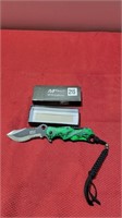 Mtech usa knife in the box