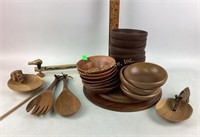 Wooden safari serving pieces, assorted wooden