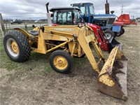 Massy Ferguson Tractor w/ Loader 40HP