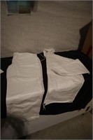 Winter White Camo over coat/pants Size L. NEW