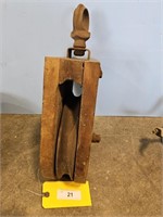 SINGLE WOOD PULLEY