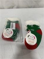 CHRISTMAS TODDLERS SOCKS WITH GRIPPERS 6-12