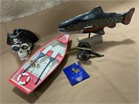 Boat, fish, skull, cannon, ring figurines