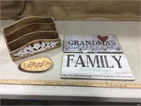 Wooden mail holder, Family & Grandma’s signs